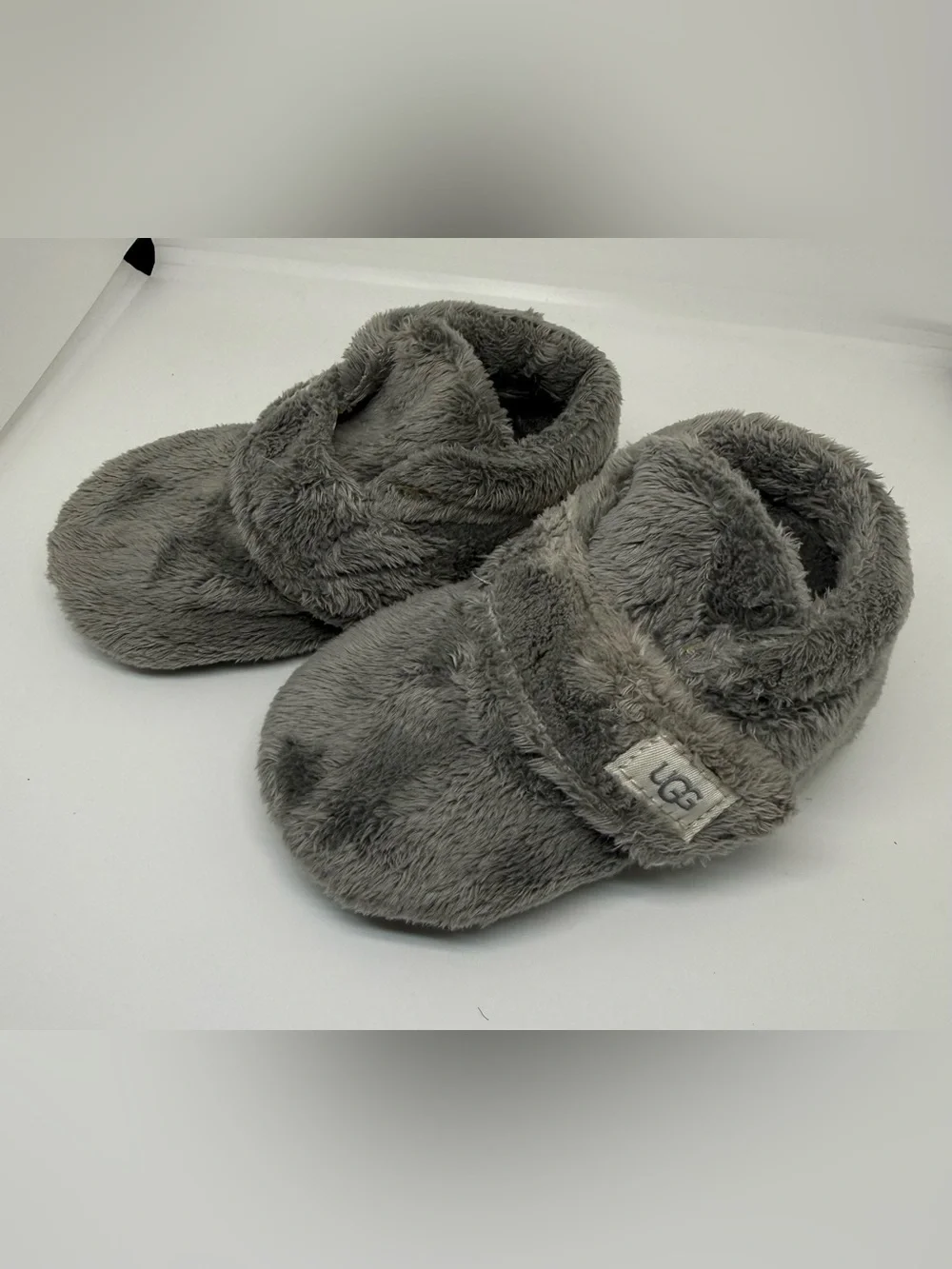UGG Gray Fuzzy Toddler Slippers Size 4/5